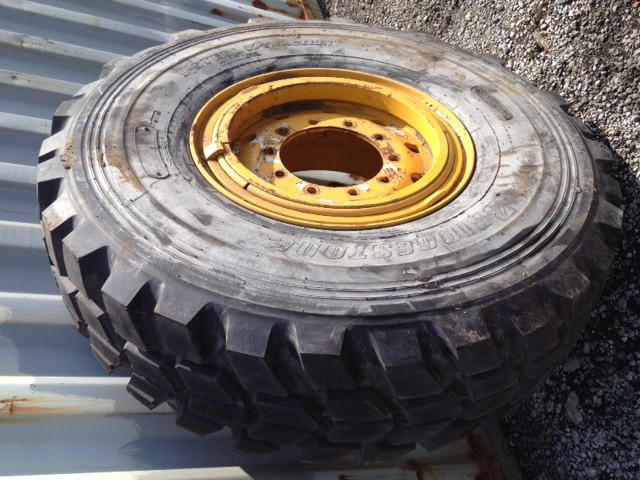 Bridgestone 445/95R25 (For Grove Crane) - Govsales of mod surplus ex army trucks, ex army land rovers and other military vehicles for sale